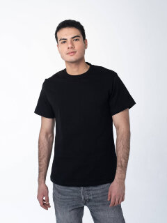 Чёрная мужская футболка